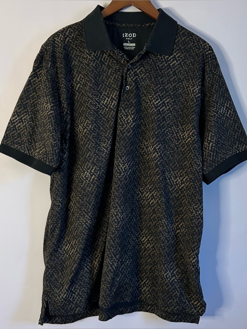 IZOD Golf Men’s Polo Black & Gold Geometric Pattern Size Large
